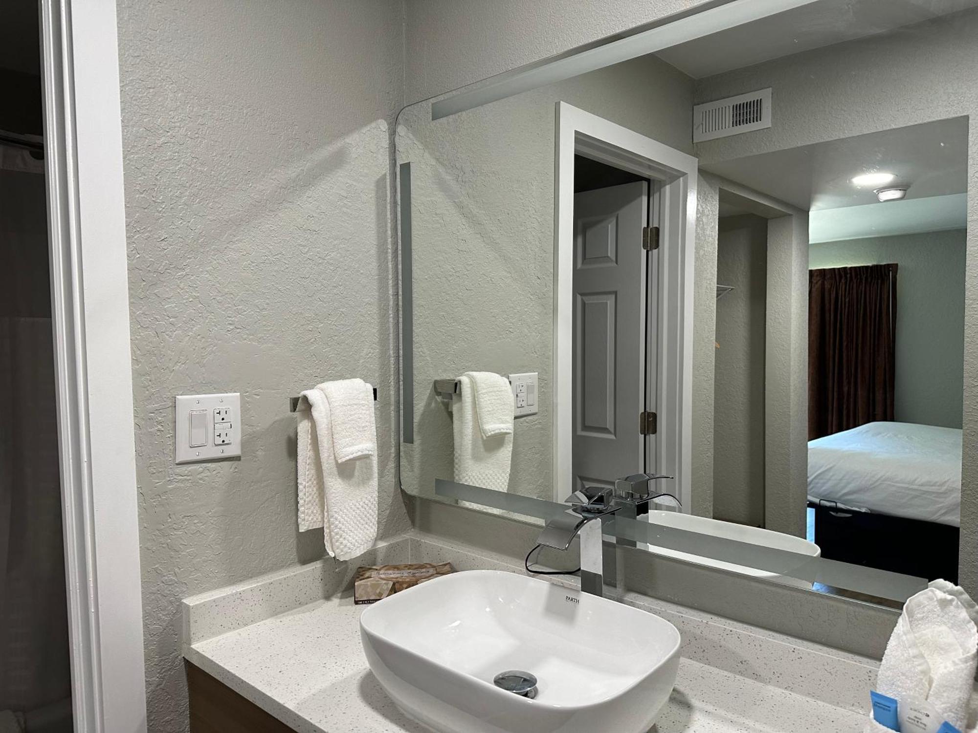Mainstay Suites Springfield South - Battlefield Rd Екстер'єр фото