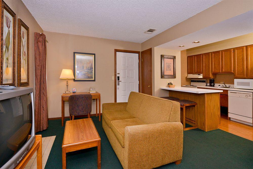 Mainstay Suites Springfield South - Battlefield Rd Екстер'єр фото