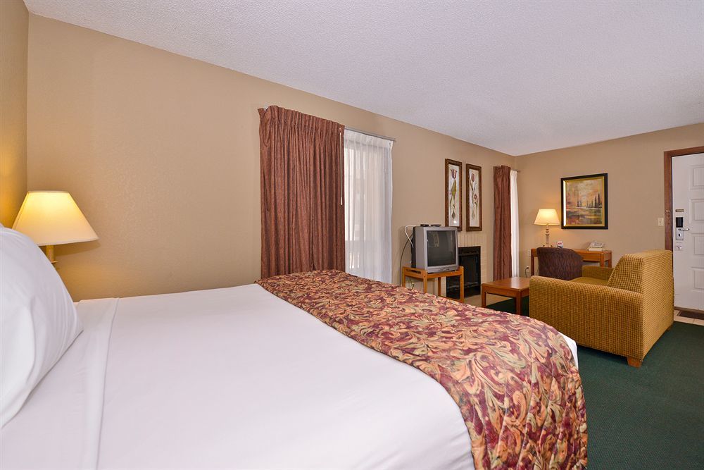 Mainstay Suites Springfield South - Battlefield Rd Екстер'єр фото