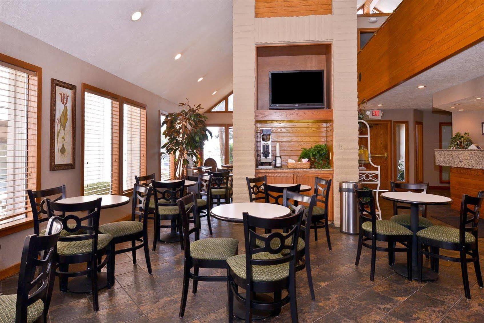 Mainstay Suites Springfield South - Battlefield Rd Екстер'єр фото