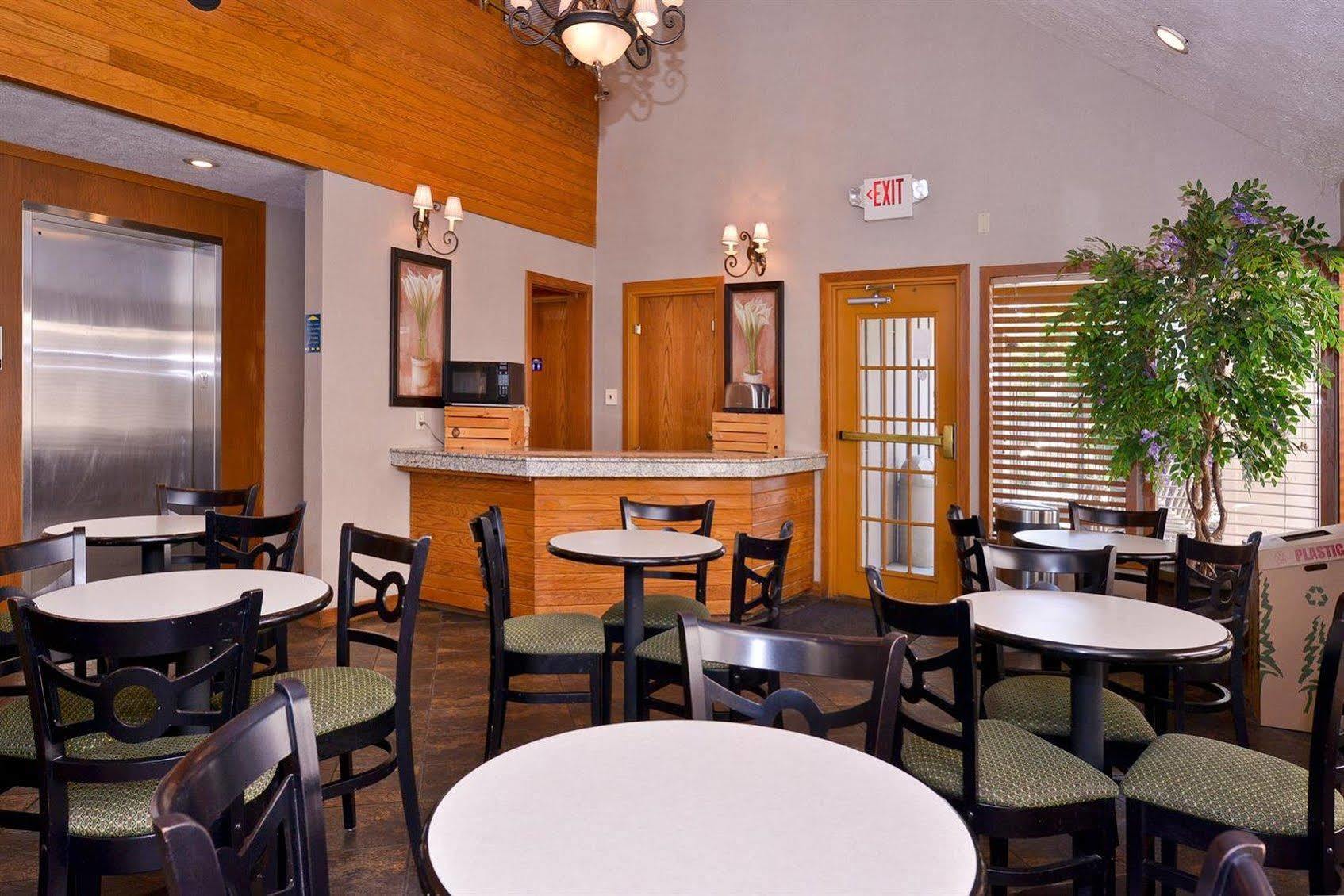 Mainstay Suites Springfield South - Battlefield Rd Екстер'єр фото