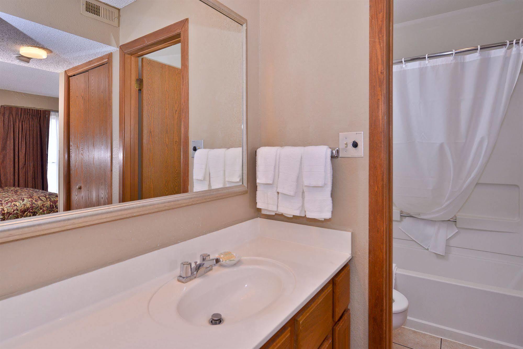 Mainstay Suites Springfield South - Battlefield Rd Екстер'єр фото