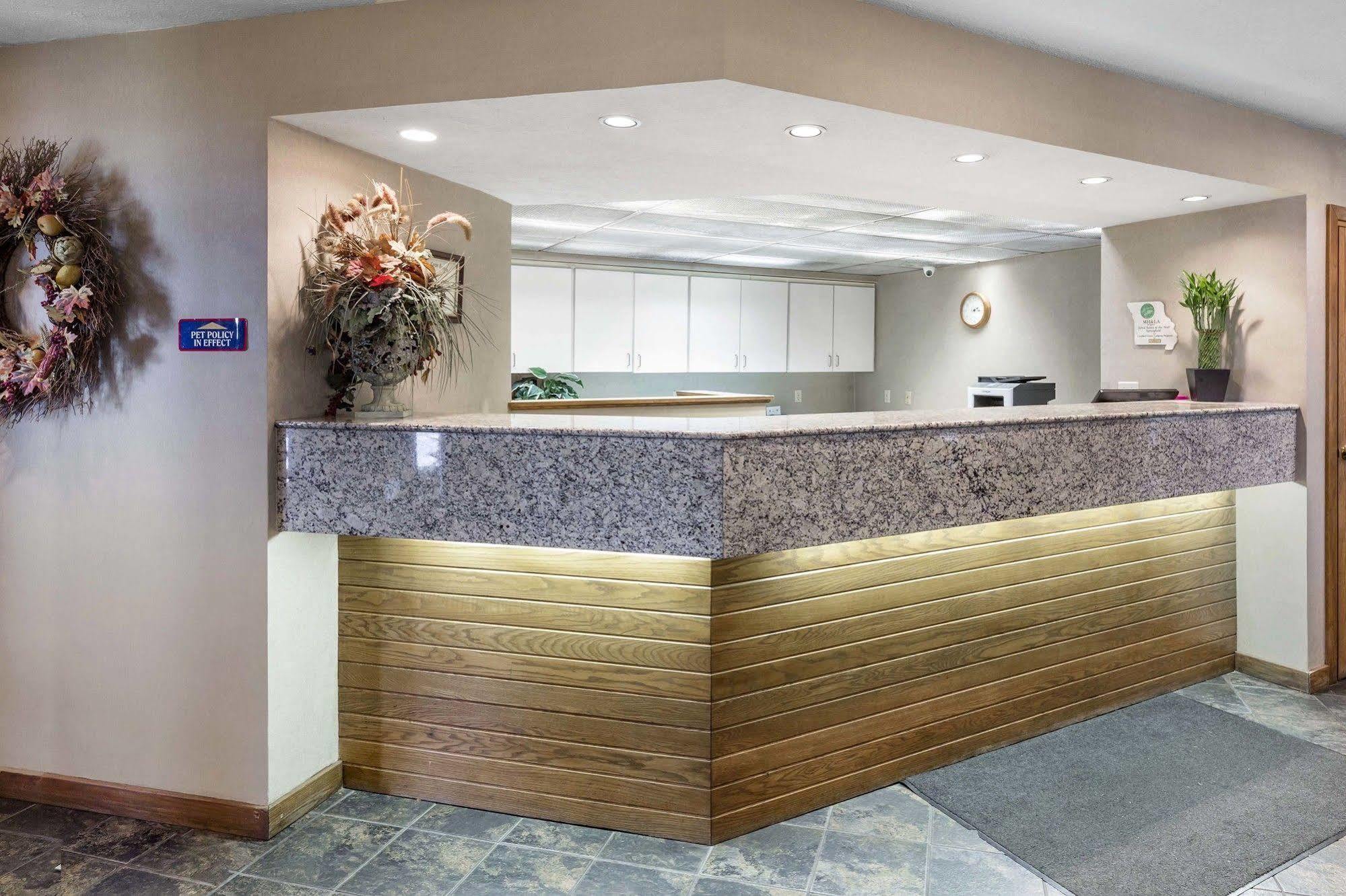 Mainstay Suites Springfield South - Battlefield Rd Екстер'єр фото